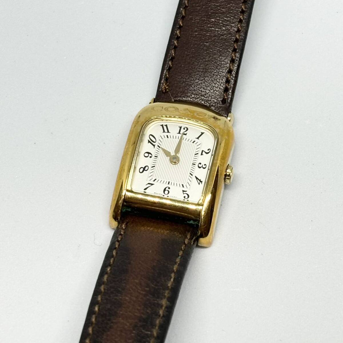 W40 COACH コーチ 腕時計 2針 未稼働 クォーツ ウォーターレジスタント ジェニュインレザー拍卖