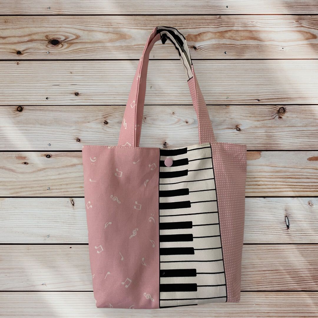☆ハンドメイド ☆やわらかミニトートバッグ プレゼント♪ 鍵盤 ピアノ 音符 ピンク スナップボタン 内ポケット拍卖
