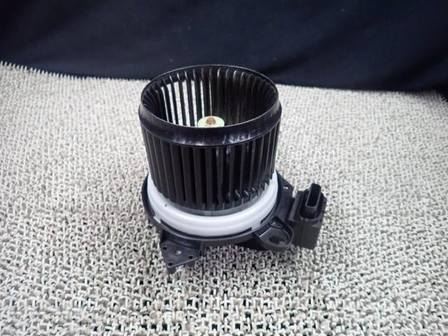 アルト DBA-HA35S ヒーターブロアモーター ZJ3 34150-72M00拍卖