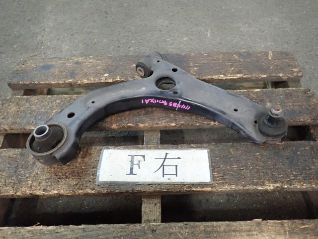 ムーヴキャンバス DBA-LA800S 右フロントロアアーム XE9 48068-B2190拍卖