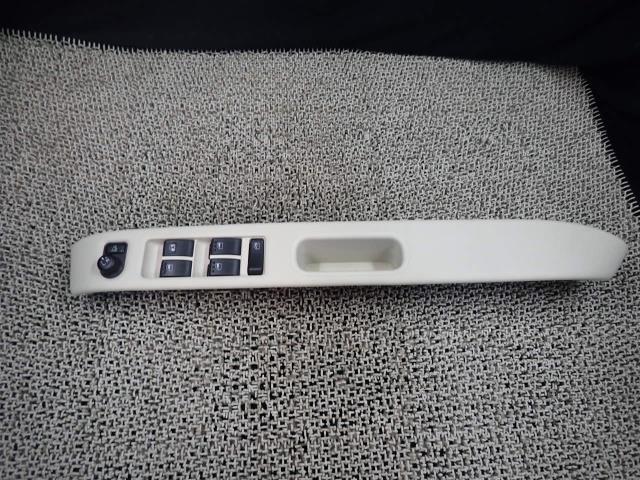 ミラココア DBA-L675S パワーウインドウスイッチ R59 84820-B2410拍卖