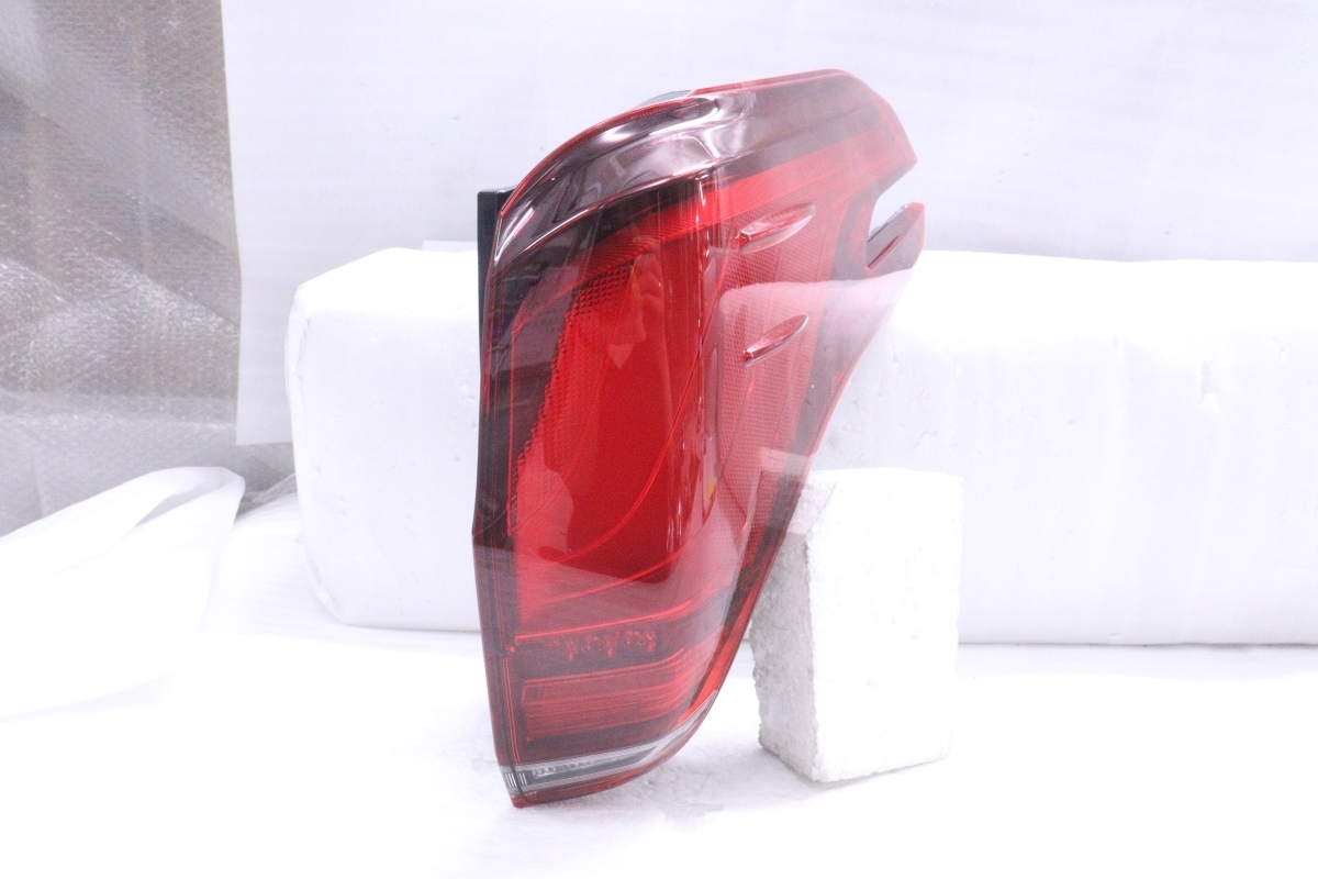 49-797★美品★後期 LED AGH30W アルファード★右テールライト シーケンシャル KOITO 58-76 打刻:8 ASSY 純正★トヨタ (DM)拍卖