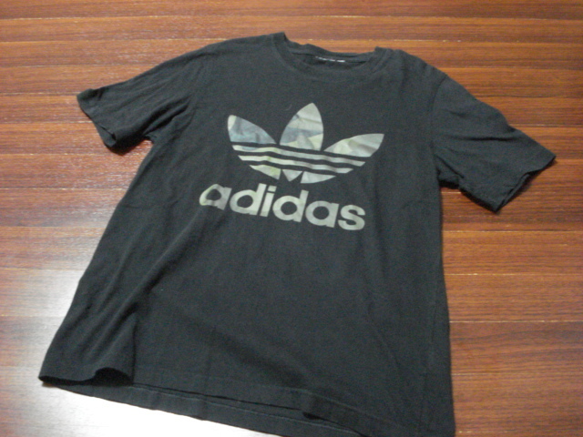送料無料☆adidasトレフォイル柄半袖Tシャツ/メンズ/黒/迷彩/アディダス/デカロゴ拍卖