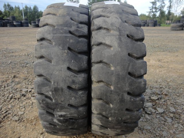 □L261 フォークリフト 夏 ヨコハマ SUPER LUG520 6.50-10 10PR 2本拍卖