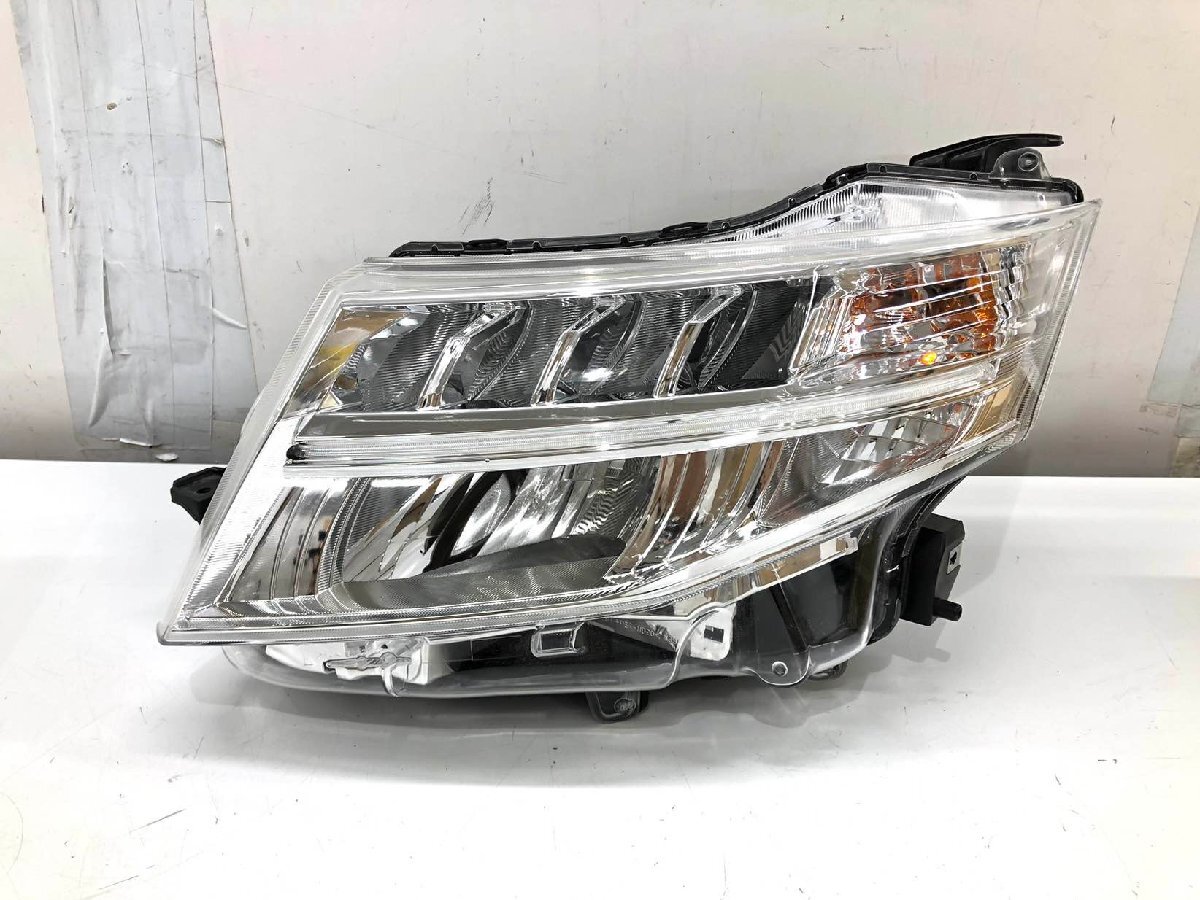 ♪美品♪ルーミー M900A 前期 純正 ヘッドランプ 左 LED〈コンピューター付〉STANLEY W3918(Z3-33m)拍卖