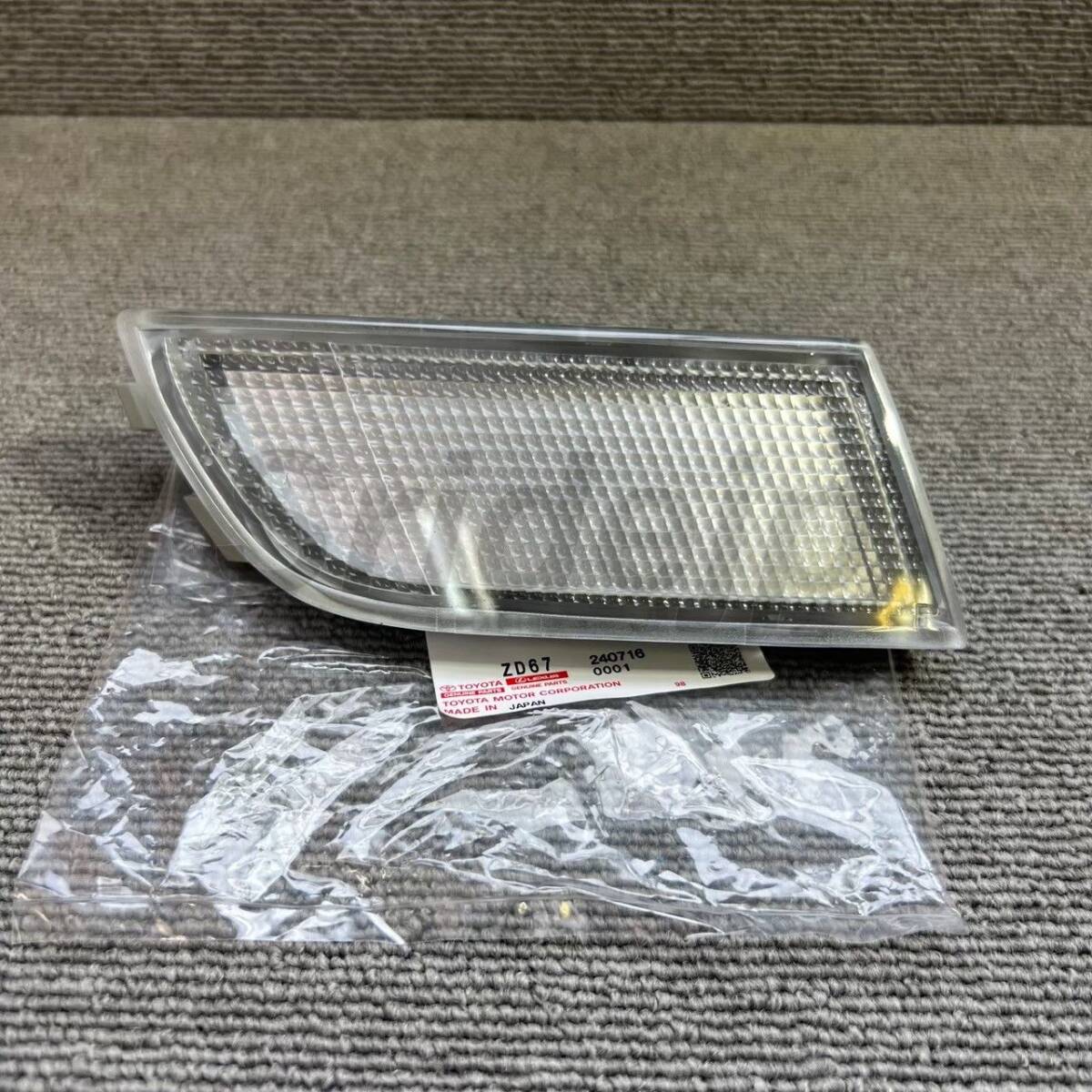 【新品】トヨタ SW20 MR2 純正 ウインカーカバー ターンシグナルランプ レンズ ランプ 右 TOYOTA turn signal lamp Cover ASSY, RH拍卖
