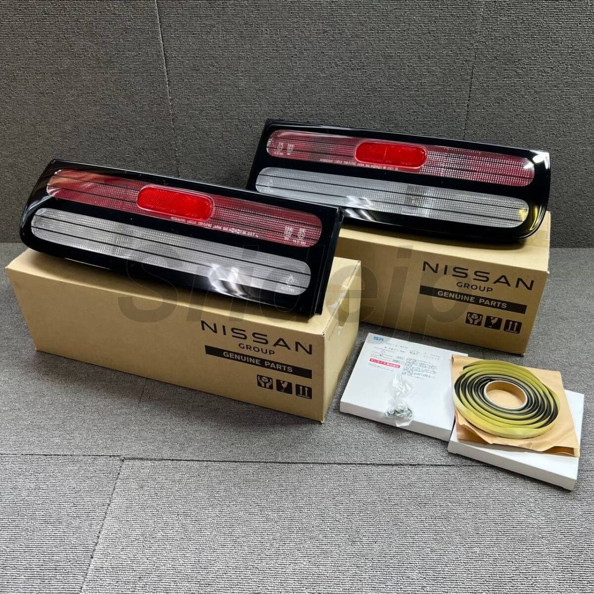 【新品】日産 Z32 フェアレディZ 純正 コンビネーションランプ テールランプ ASSY 左右セット NISSAN Rear assembly combination lamp RHLH拍卖