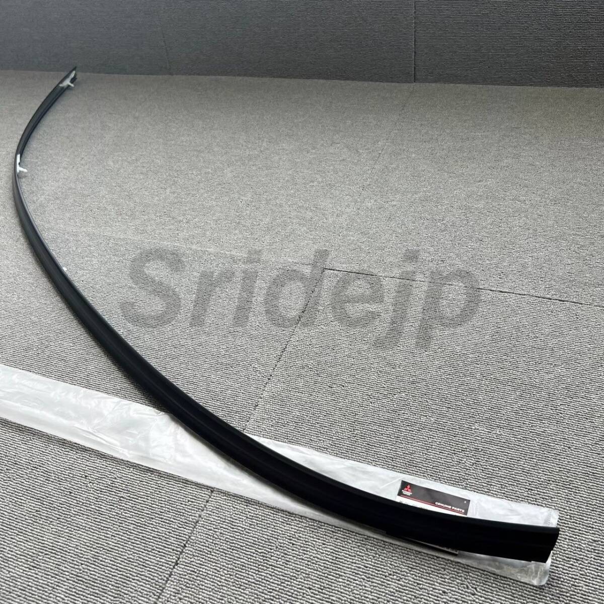 【未使用】三菱 CD8A CD9A CE9A ランサーエボリューション 1 2 3 ランエボ 純正 ロアモール リアウィンドウ LWR MOULDING RR WINDOW LWR拍卖