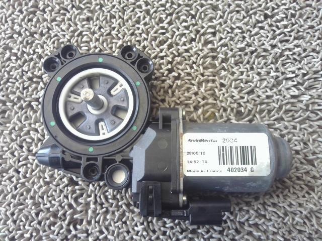 デュアリス DBA-KJ10 (M) 左Fドアレギュレータ・モーター 80771-JD00A拍卖