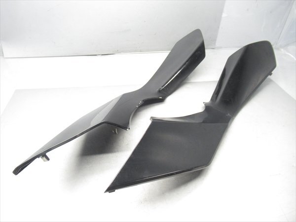 【同梱不可】 I2R6-0826 ホンダ フォルツァZ-2 サイドカウルモール 純正品 【MF10-100~ 動画有】拍卖