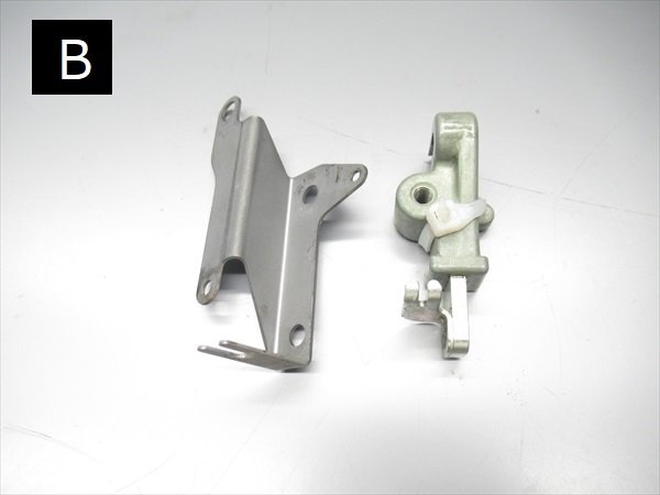 J2R6-0914 ホンダ フォルツァZ シートロックホルダー B 純正品 【MF10-100~ 動画有】拍卖