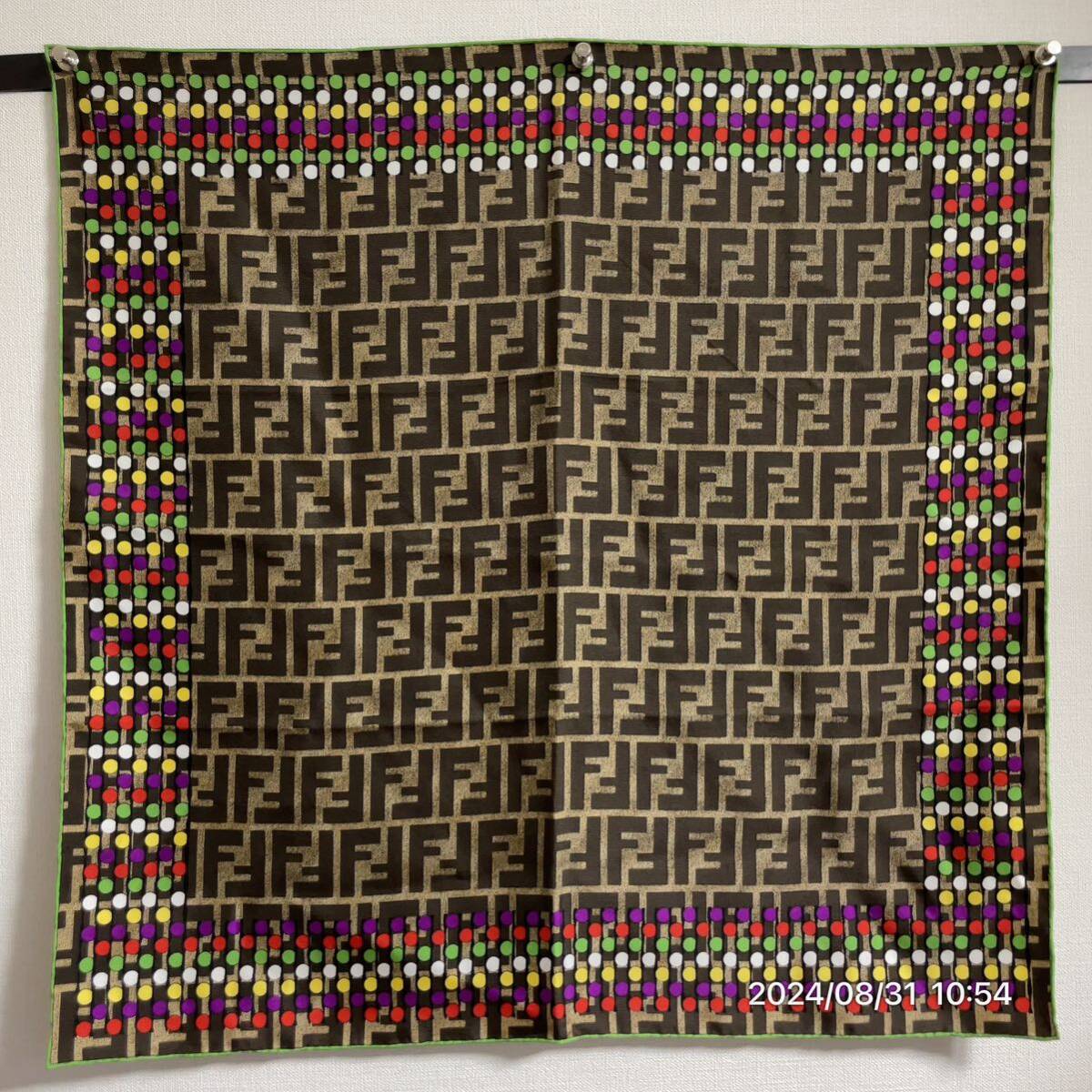 極美品 FENDI フェンディ FFロゴ ドット マルチカラー 総柄 シルクスカーフ拍卖
