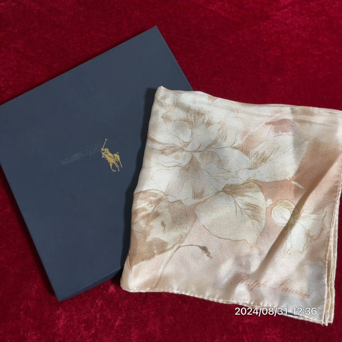 極美品 Ralph Lauren ラルフローレン フラワーモチーフ 花 シルクスカーフ 箱付拍卖