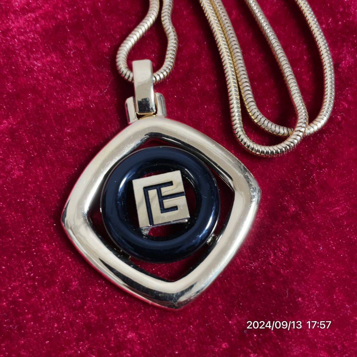 バルマン バルマン Bロゴ ゴールドカラー ネックレス ペンダント アクセサリー拍卖