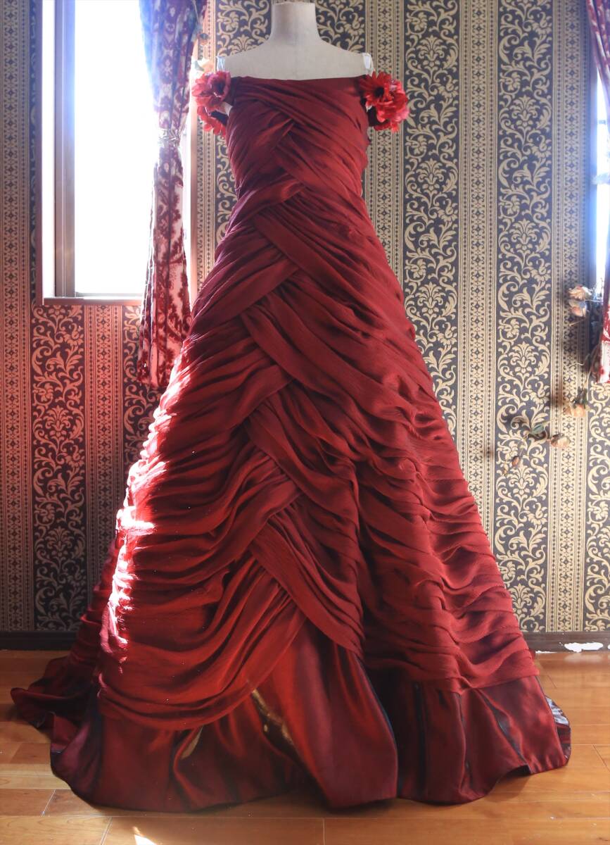 ボルドーのオフショルダー高級ウエディングドレス11号Lサイズ赤カラードレス拍卖