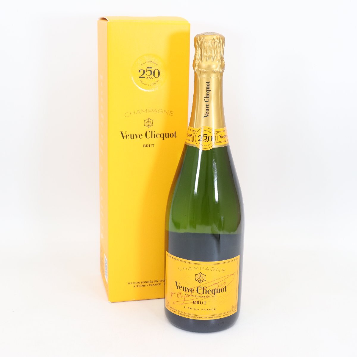 8926-80 Veuve Clicquot BRUT ヴーヴクリコ イエローラベル ブリュット 250周年記念 シャンパン 未開封 750ml/12%拍卖
