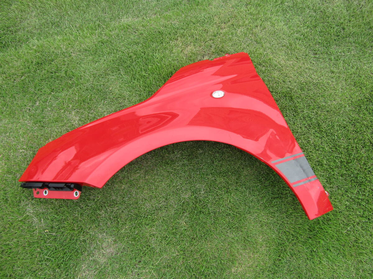 アバルト 500 左 フロントフェンダー 左 フェンダー レッド フィアット ■■ 12090406拍卖