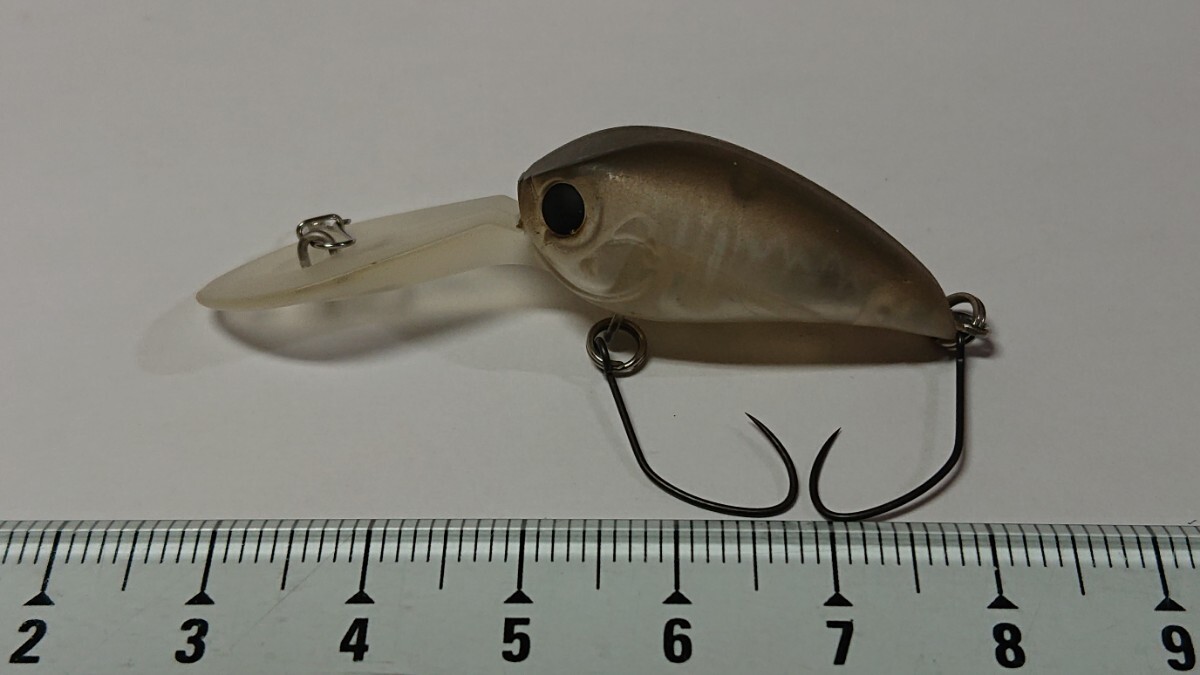 管釣り★管極 MGクランク 32F 約3g★バスデイ 整24.9 エリアトラウト拍卖