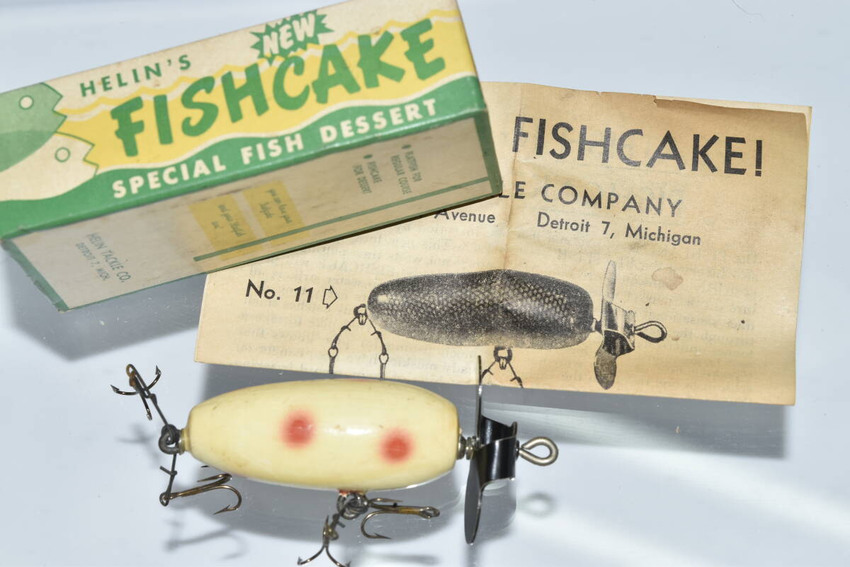 FISH CAKE HELLIN TACKLE CO, DET. MICH.VINTAGE LURE (11854-98c ) ヴィンテージ ルアー 歴史的に残したい蒐集家向けルアー 拍卖