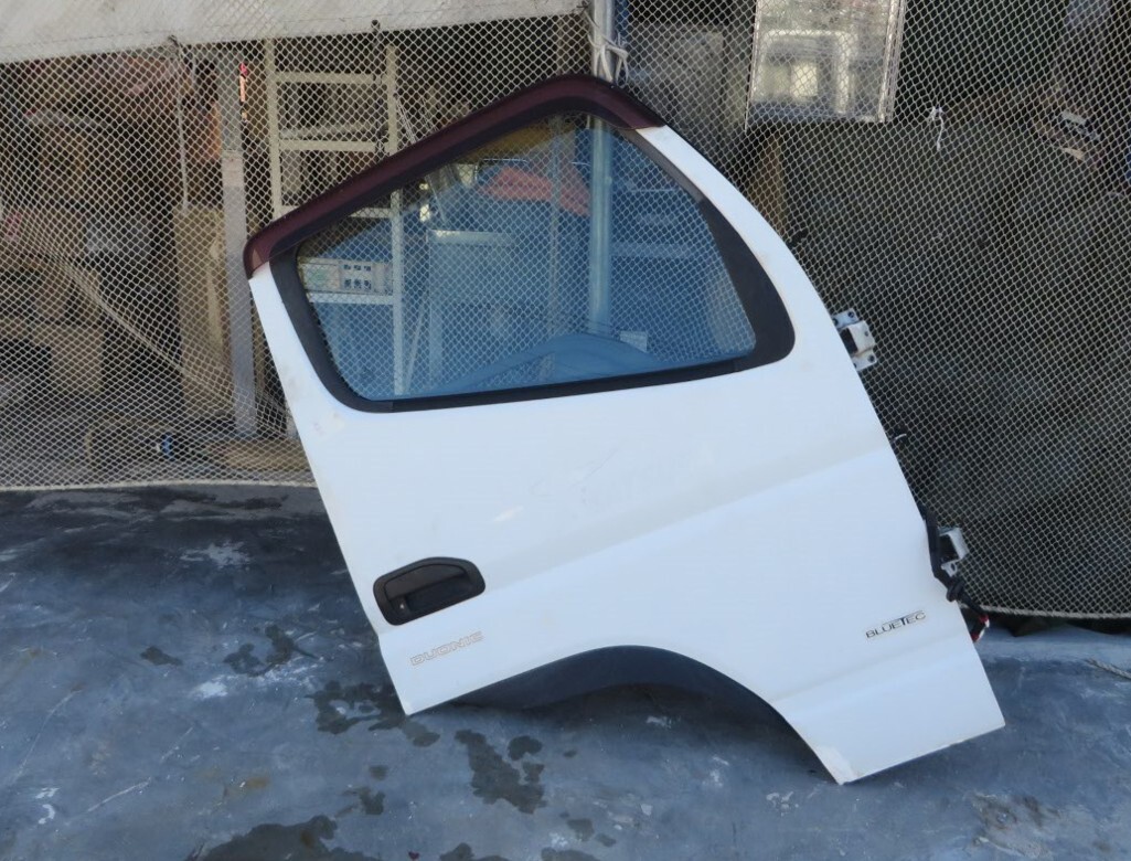 KY-1■キャンター TKG-FDA20 ■ ドア 運転席側 右 白 ■ 中古拍卖