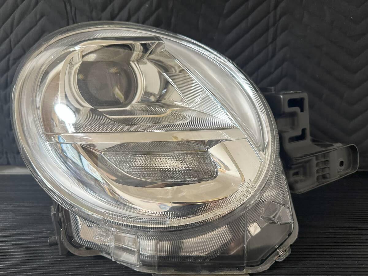 ダイハツ純正 CAST キャスト LA250S LA260S 右ヘッドライト LED 81130-B2620拍卖