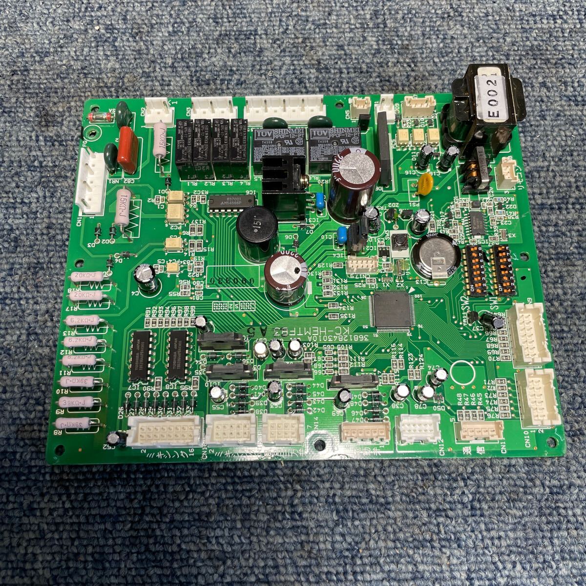 ジャンク 東芝 ヒートポンプ給湯機 HPE-F465SCT 基板 KC-HEMTFB3 36812843010A エコキュート 基盤 貯湯ユニット拍卖