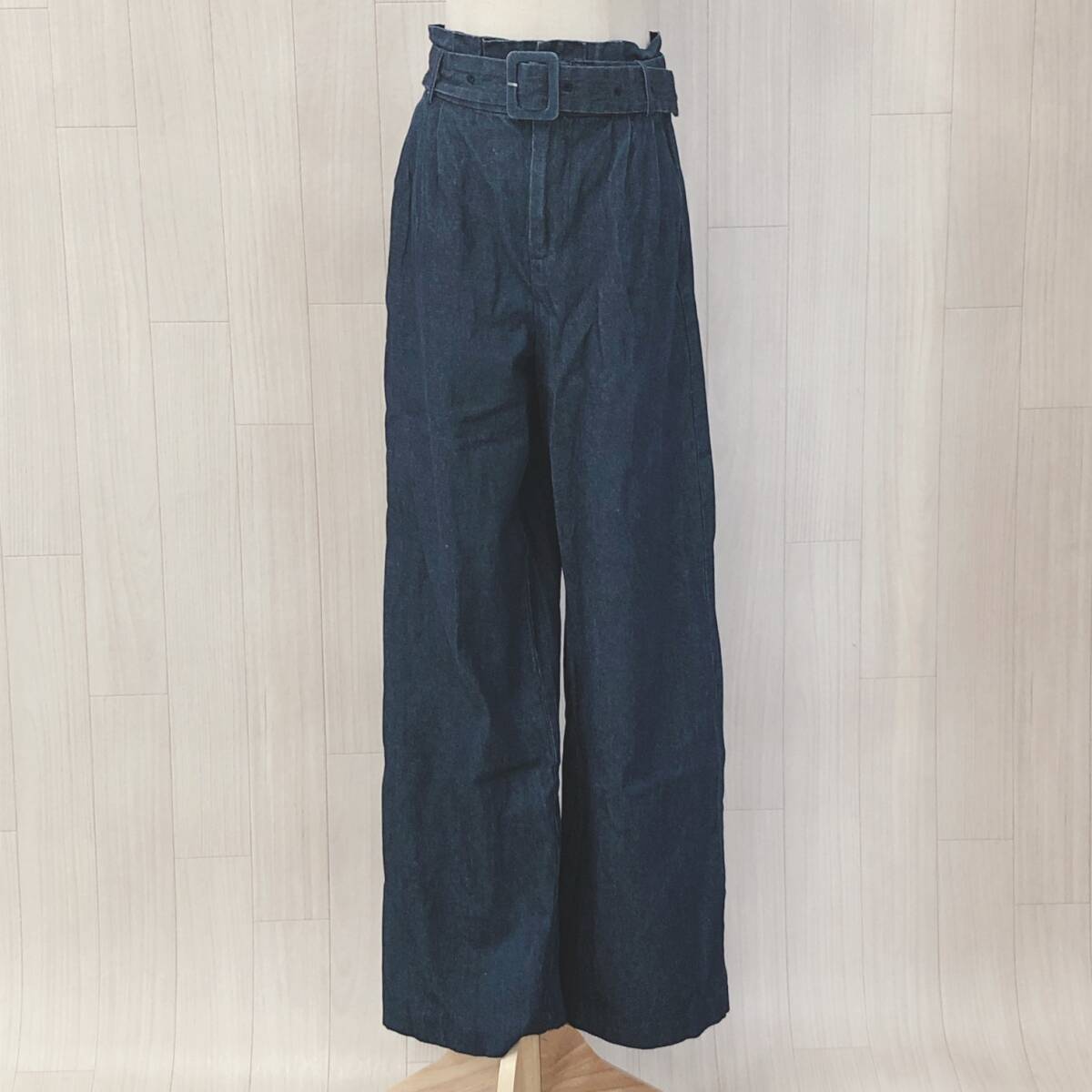 Y1382 美品 NICE CLAUP ナイスクラップ レディース パンツ デニム 布ベルト付き ウエストゴム(背面) 後ろポケット 厚手 紺綿100%カジュアル拍卖