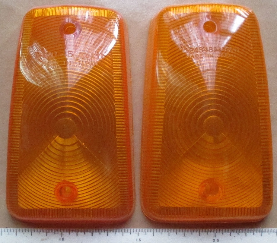 三菱旧車 初代デリカ フロント サイドマーカーランプ左右セット レンズだけ 未使用新品拍卖