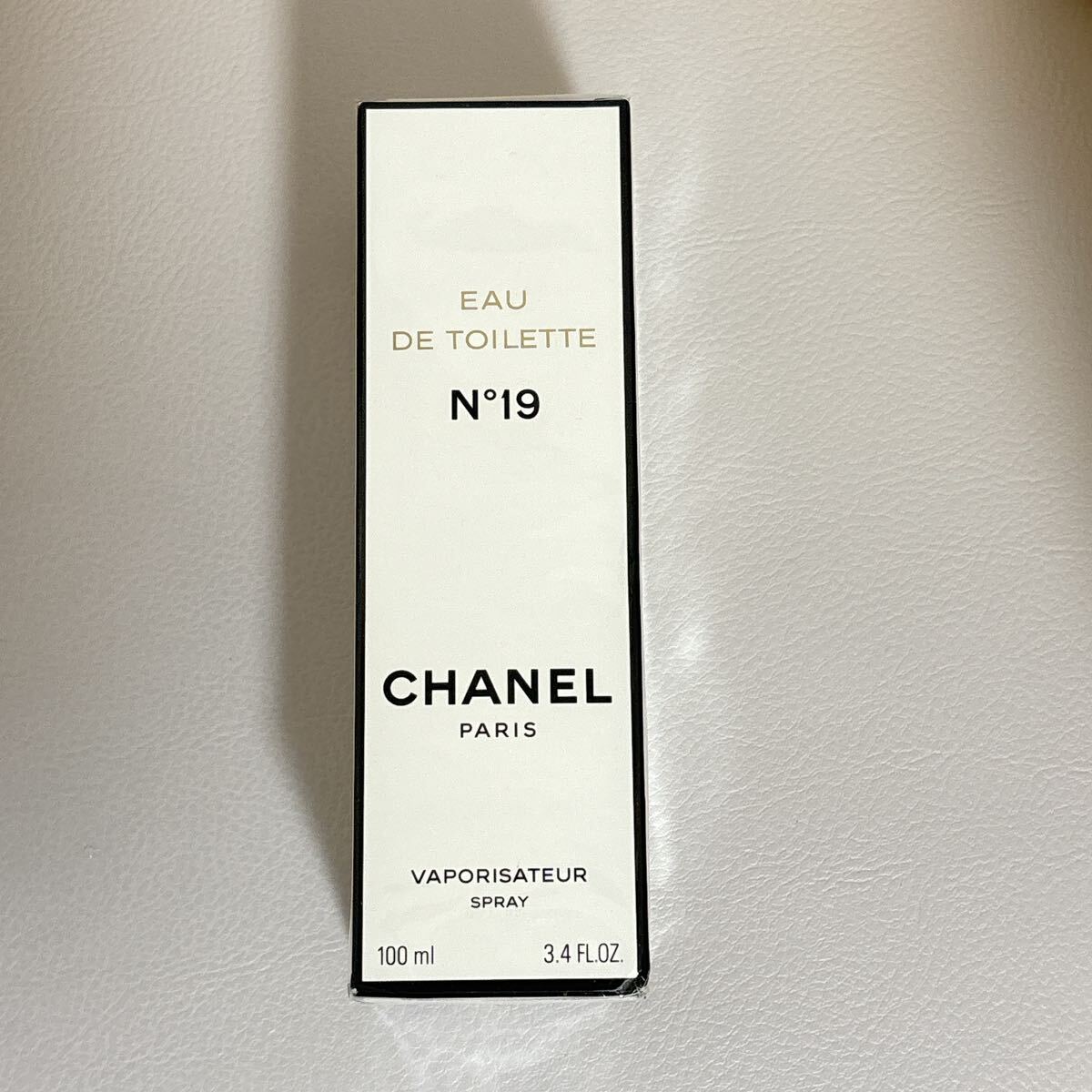 【新品未開封】CHANEL シャネル N°19 オードゥ トワレット(ヴァポリザター)100mL拍卖