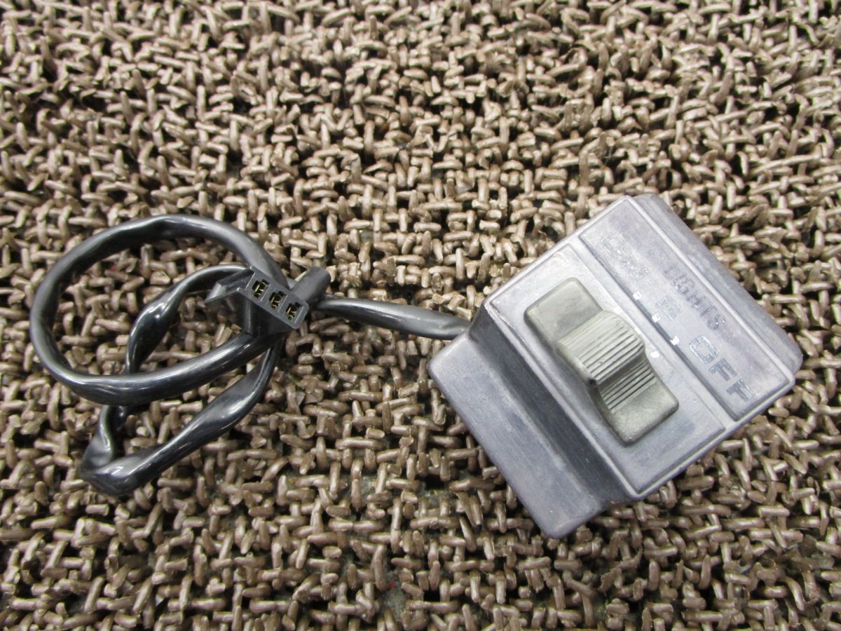 RG50ガンマ ハンドルスイッチ左 ●S773!NA11A スズキ 【 A105 】 キャブ車拍卖