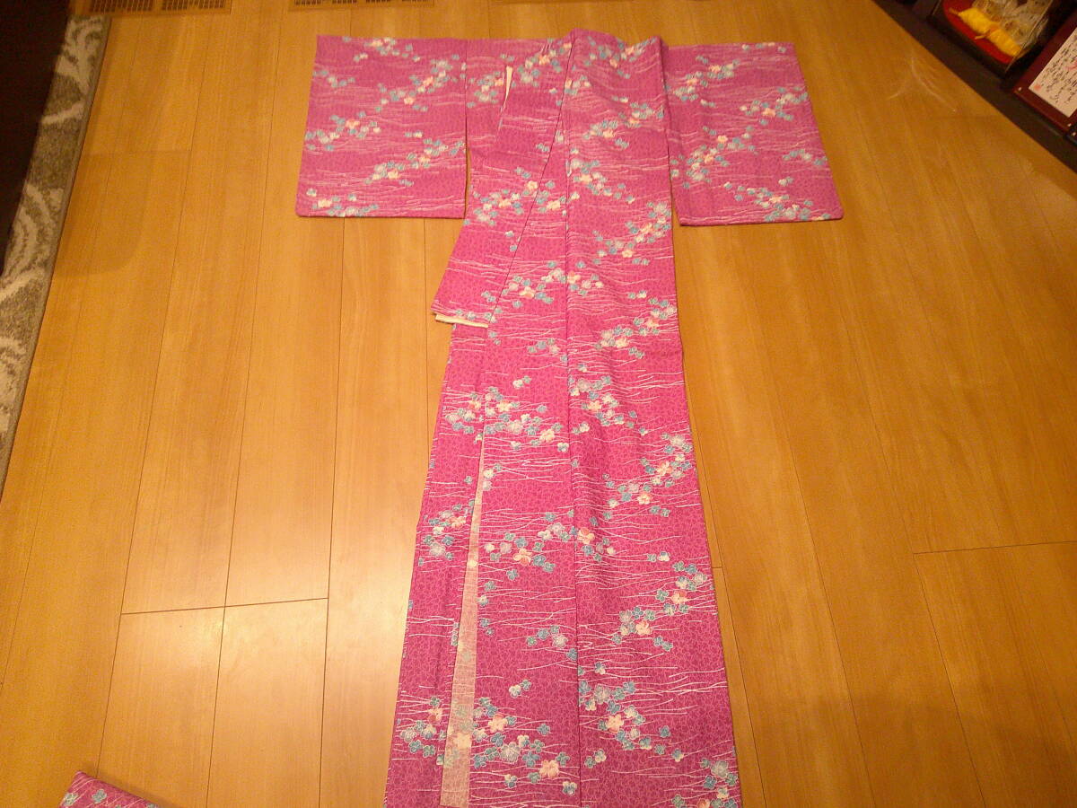 中古 和服 着物 身丈150cm 裄丈63cm 袖丈49cm 和装 女性 レディース 訪問着 薄オレンジ 模様 リメイク 布地拍卖