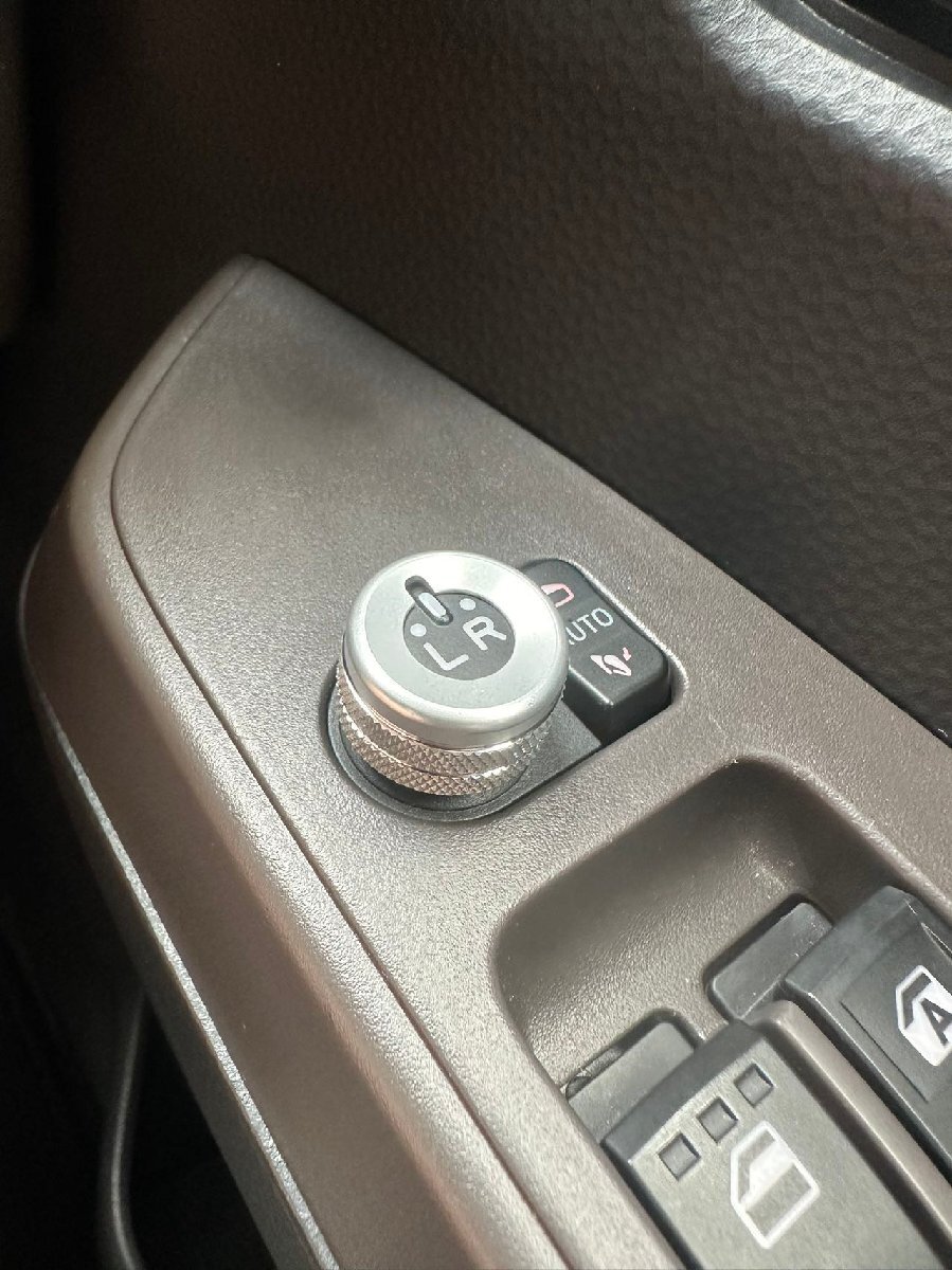 デザイン性UP♪ ドアミラー スイッチ カバー 銀 トヨタ ピクシスエポック LA300A LA310A D L Lf X Xf G Gf SA拍卖