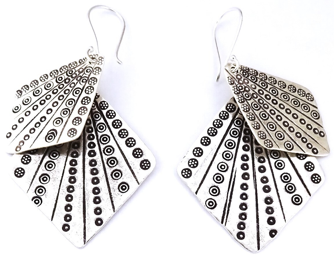 ◆カレンシルバーピアス 四角2連・刻印【24tp09b】◆カレン族・karen silver◆ロングピアス・ドロップピアス拍卖