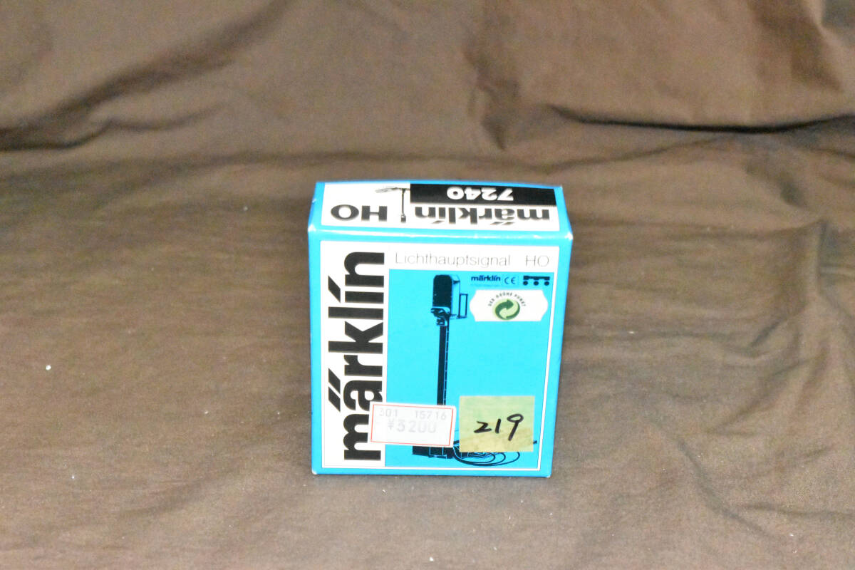 ☆★新品に近い Mrklin製品 信号機 7240 必要な方如何でしょうか? 219拍卖