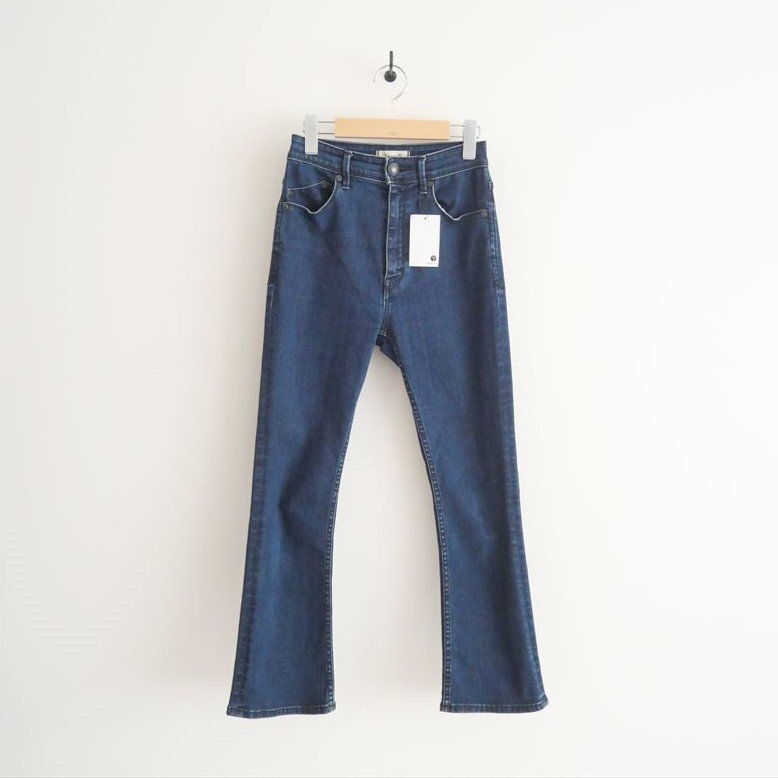 2022 / AYA KANEKO×YANUK ヤヌーク / スリムフレア デニムパンツ 23 / 57123505 / 2405-0125拍卖