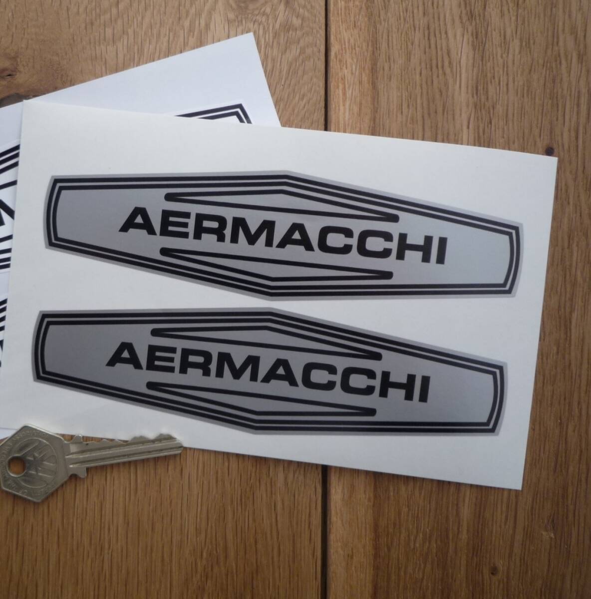 Aermacchi .j アエルマッキ 155mm x 42mm 車 バイク ステッカー デカール 送料無料拍卖