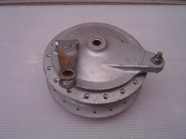 〇ヤマハ タウンメイト50(22F)純正 リアホイールハブ(ブレーキ部付属)拍卖