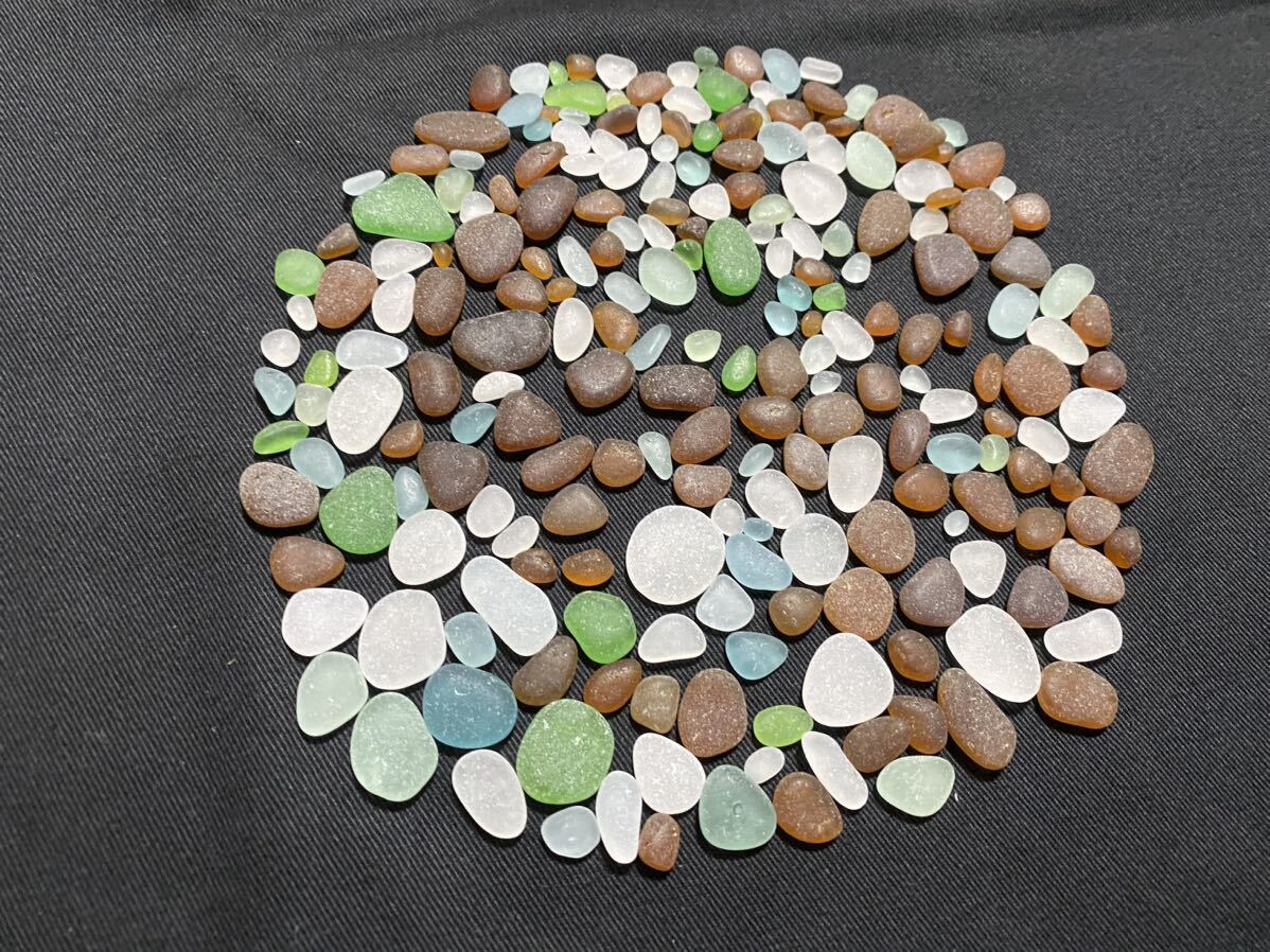 コロっとしたものありシーグラス&ほぼ欠けなし 97g S898 ビーチグラス レア 極小サイズ 小サイズ コレクションやアクセサリー作りにも拍卖