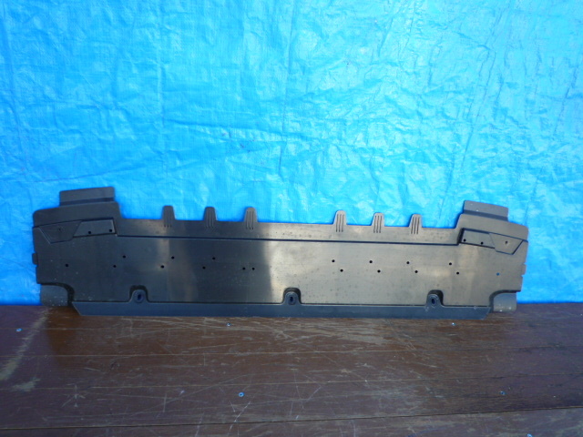 BF725 アウディ Q3 83A アンダーカバー 83A807611拍卖