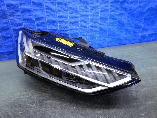 3654 アウディ A7 スポーツバック F2DLZS 右ライト LED コンピューター付 4K8.941.086.A 美品拍卖