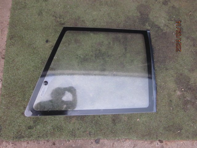 (0300)BK10 Be-1 リア右側サイドガラス ウィンドウ拍卖