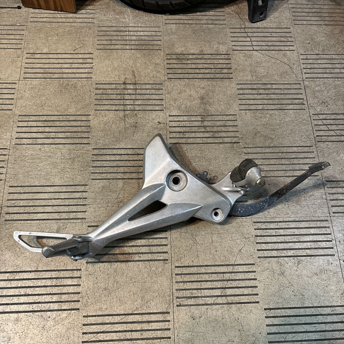 い グロム JC61 ステップホルダー 左ステップ ブレーキペダル拍卖