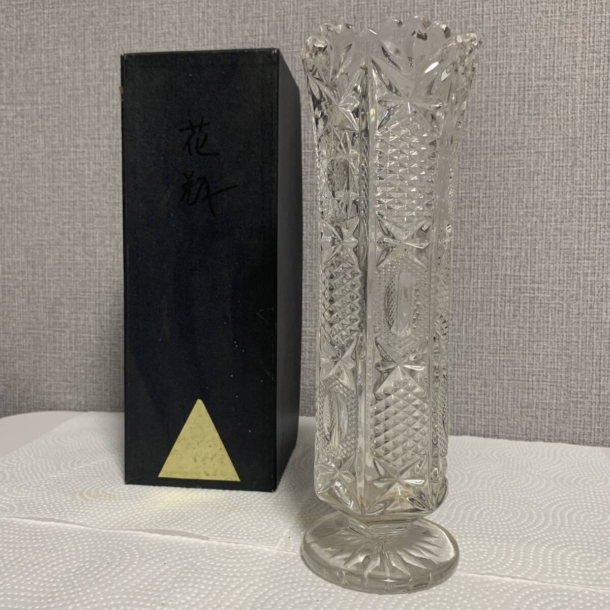 花瓶 工芸品 レトロ クリスタル 切子硝子 フラワーベース 花器 1個拍卖