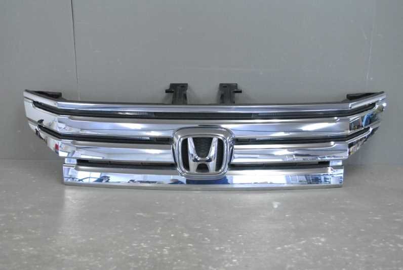 ステップワゴン スパーダ Z 前期 (RK5) メッキ フロントグリル ラジエーターグリル イルミネーション付 イルミ 71126-SZW-J01-M1 s005219拍卖