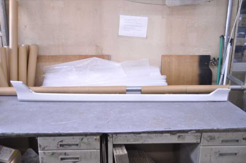 デミオ 前期(DE5FS DEJFS DE3FS) 純正 右 サイドステップ ENG D01G-51P40 k086155拍卖