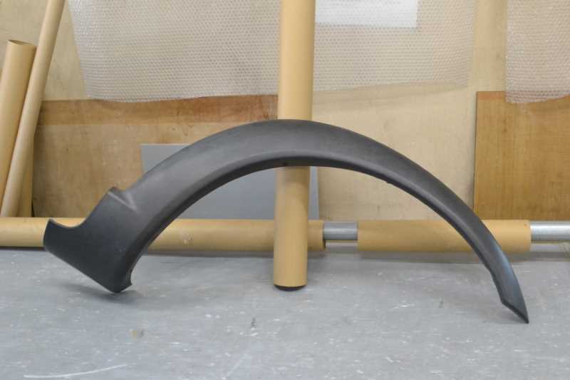 ボルボ XC70 後期 右ハンドル(SB5254) 純正 右 フロント フェンダー アーチモール k085978拍卖