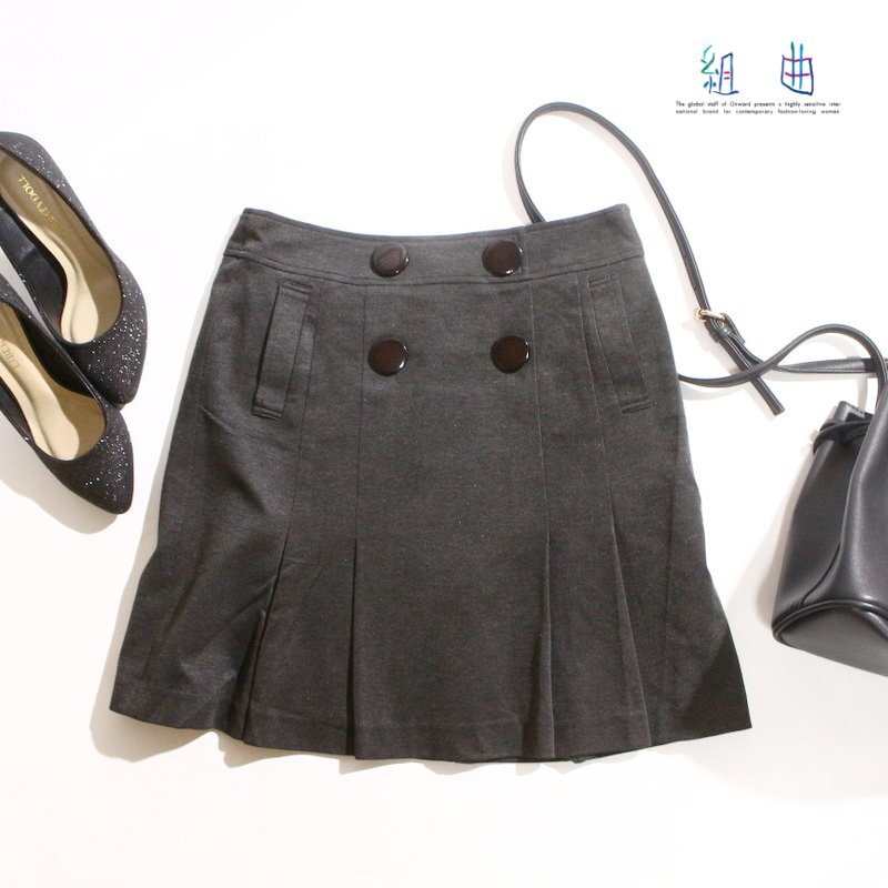 美品 組曲 クミキョク 株) オンワード樫山 秋 冬 ブーツコーデに♪ ストレッチ ジャージ― 膝上丈 プリーツ Aライン スカート S3 グレー拍卖