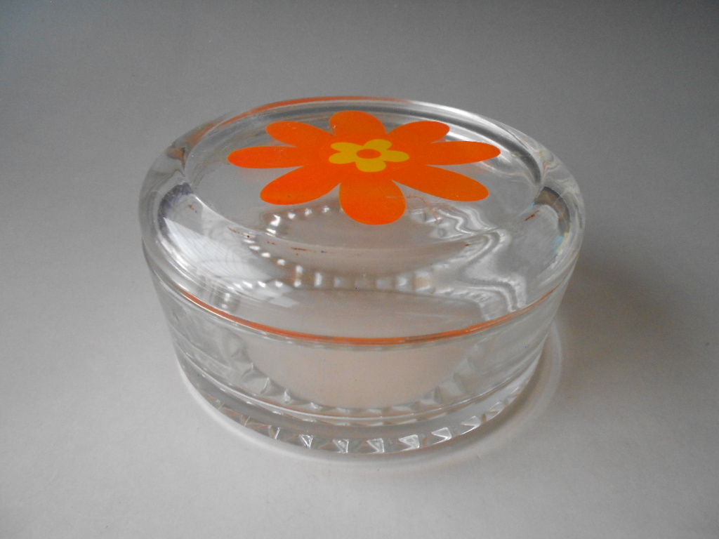 HOYA! ☆オレンジフラワー・ガラスの小箱☆ 未使用 おつまみ入れ 小物入れ アクセサリー入れ拍卖
