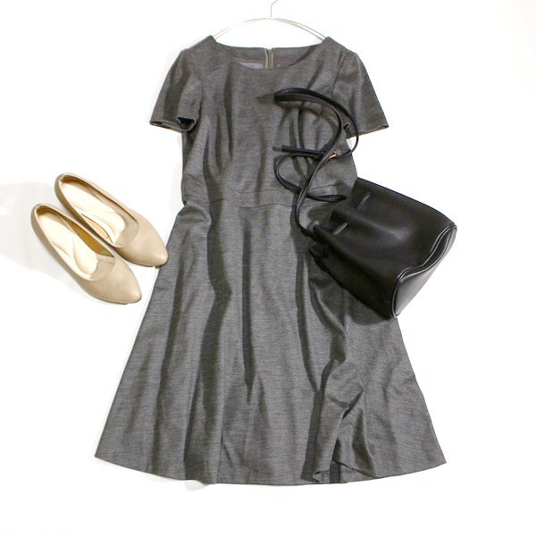 美品 UNTITLED アンタイトル ウール100% 綺麗め ジャージーストレッチ ワンピース 2号 M 秋 合服 24B09拍卖