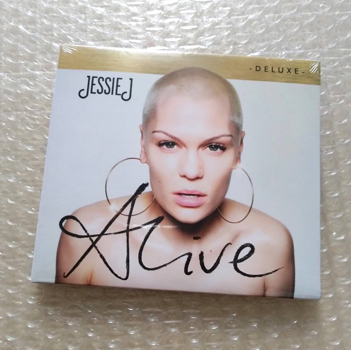 【新品未開封】 Jessie J / Alive Deluxe Edition (輸入盤) ジェシー ジェイ) デラックス・エディション ボーナストラック拍卖